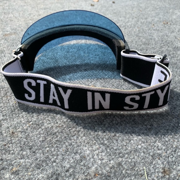 Visor - Picture 2 of 3